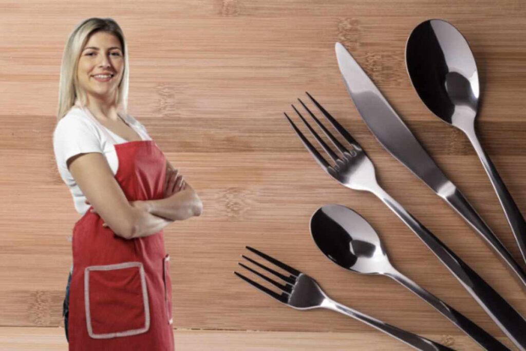 Spesso si ricorre a prodotti costosi o a lunghe sessioni di strofinamento, ma esiste un metodo semplice, ecologico e incredibilmente efficace che risale alla saggezza popolare