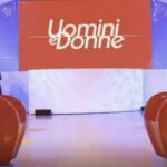 In una lunga diretta social, la giovane ha voluto chiarire con fermezza la situazione sentimentale che la vede al centro dell’attenzione mediatica.